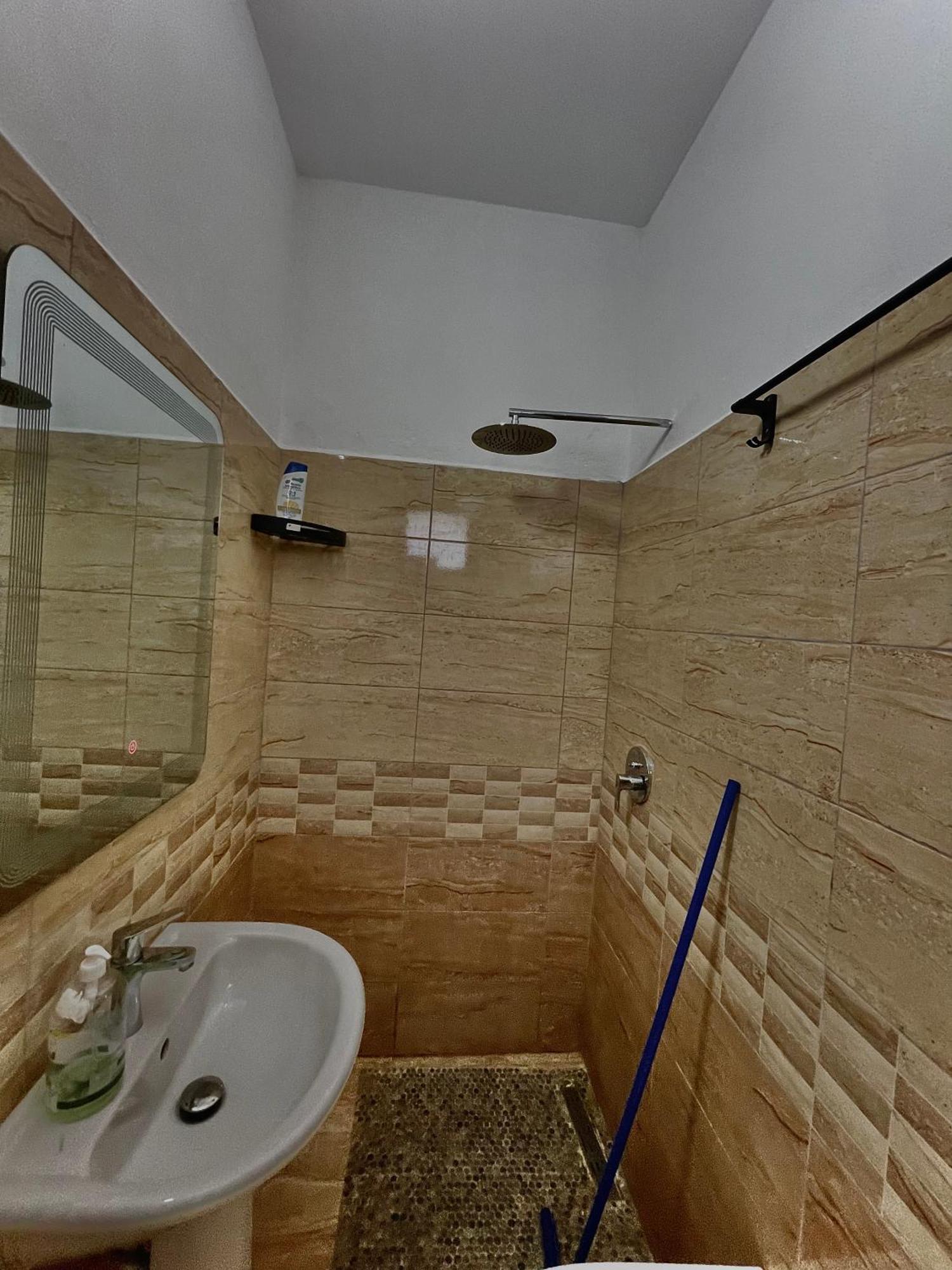 Lazer Cardaku guest house Valbone Dış mekan fotoğraf