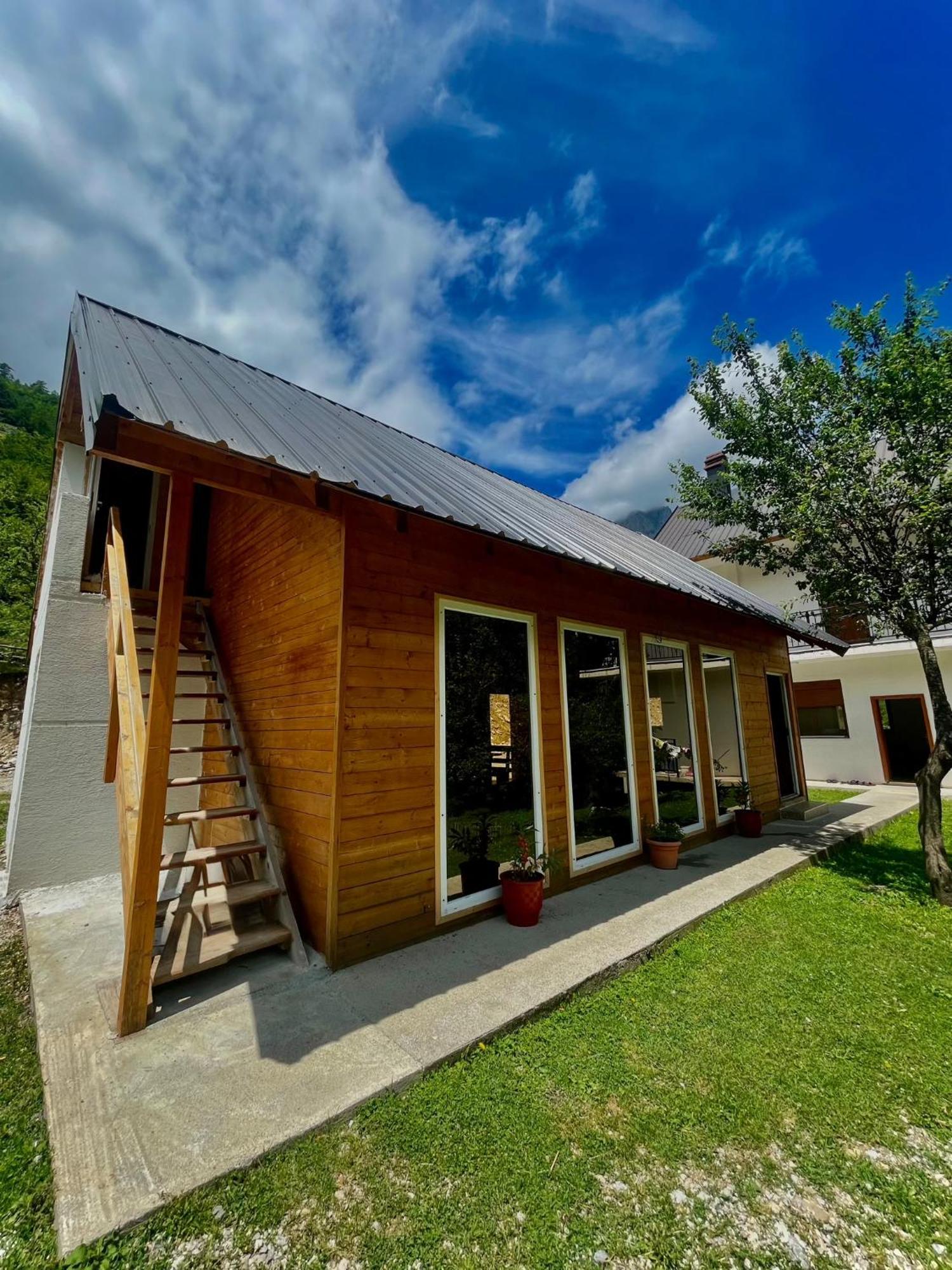 Lazer Cardaku guest house Valbone Dış mekan fotoğraf